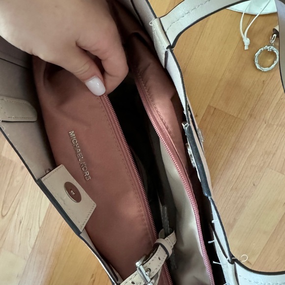 Pink Michael Kors bag tote - Picture 2 of 4